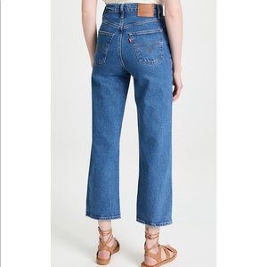 Levi’s Ribcage Straight Ankle Jeans
